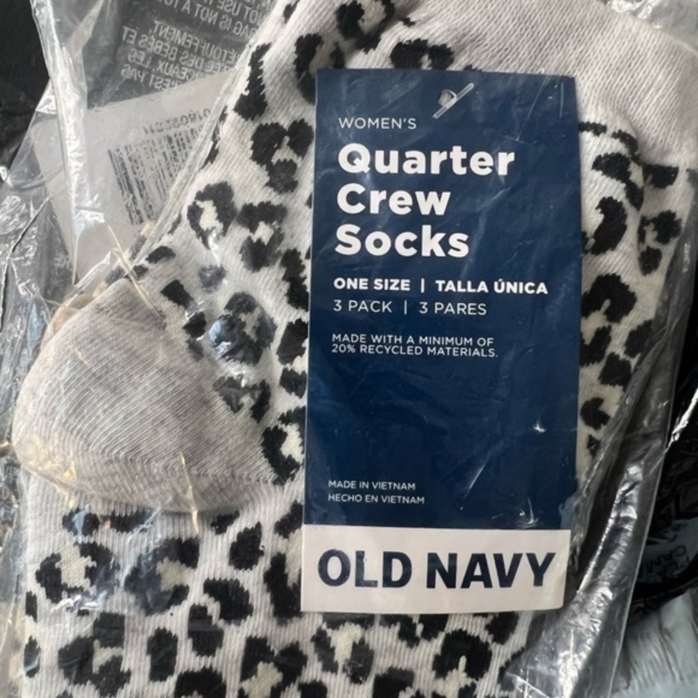 Novelty Quarter Crew Socks 3-Pack - Picture 3 of 3